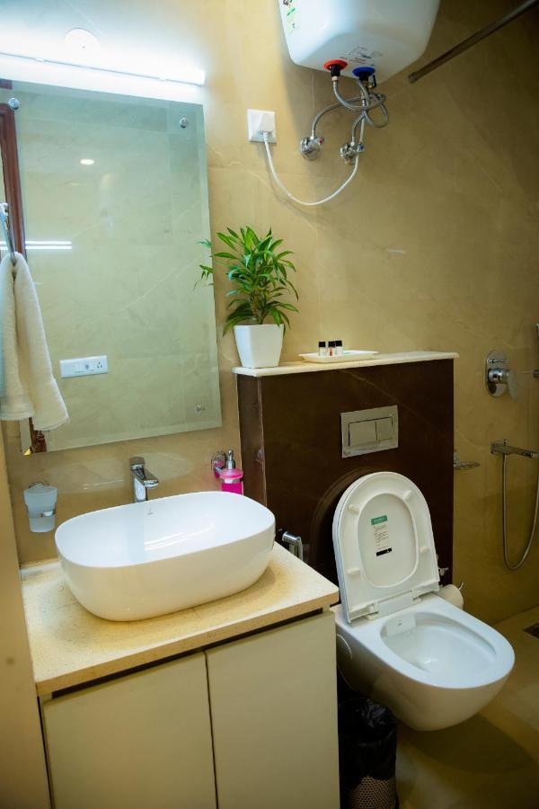 Lime Tree Luxury Studio - Service Apartment Near Artemis Hospital ,Gurgaon Exterior photo