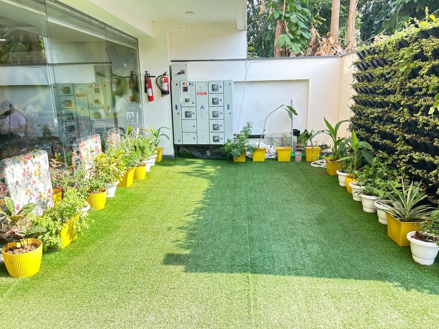 Lime Tree Luxury Studio - Service Apartment Near Artemis Hospital ,Gurgaon Exterior photo